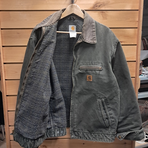 Vintage And Rare Carhartt Olive Green Field Jacket - Picture 3 of 10